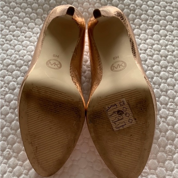 MICHAEL Michael Kors Antoinette Platform Pumps Rose Gold/Soft Pink – Size 6 - Picture 5 of 8